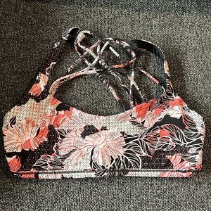 Lululemon Free to be (Wild) Bra